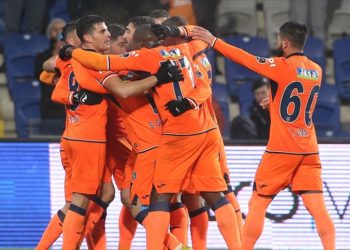 Medipol Başakşehir Kulübü'nden "birlik ve beraberlik" mesajı