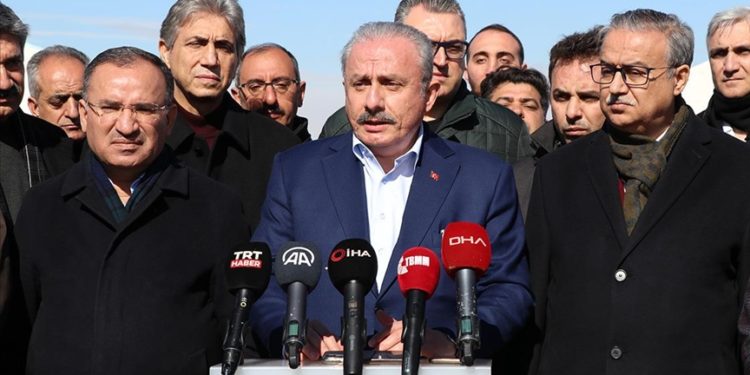 Devlet ve millet olarak bu felaketin üstesinden gelebilecek güce sahibiz