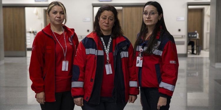 UMKE gönüllüsü ebelerin aklı deprem bölgesinde kaldı