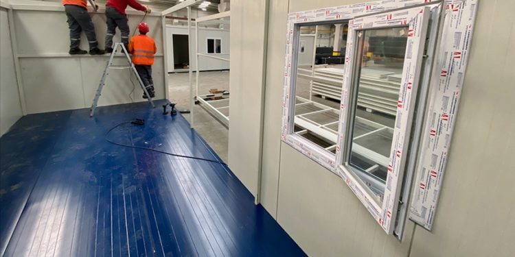 Sanayicinin konteyner mesaisi devam ediyor