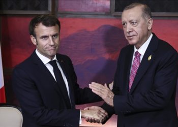 Cumhurbaşkanı Erdoğan, Fransa Cumhurbaşkanı Macron ile videokonferans görüşmesi yaptı