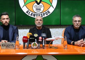 Alanyaspor’da teknik direktörlük görevine Ersun Yanal getirildi