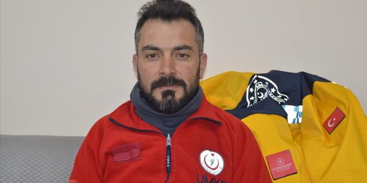 UMKE gönüllüsü kızına verdiği “kız çocuğu kurtaracağım” sözünü tuttu
