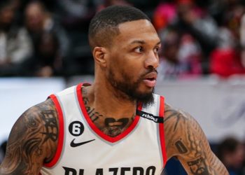Damian Lillard 71 sayı attı, Blazers farklı kazandı