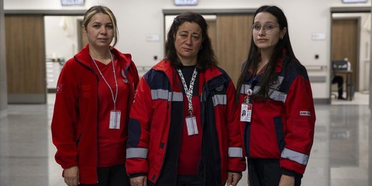 UMKE gönüllüsü ebelerin aklı deprem bölgesinde kaldı