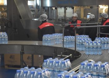 Deprem bölgesindeki en büyük su firması, afetin etkilerinin gölgesinde yeniden üretime odaklandı