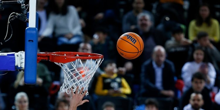 Türk Telekom Erkek Basketbol Takımı, iki maçın bilet gelirlerini depremzedelere bağışlayacak