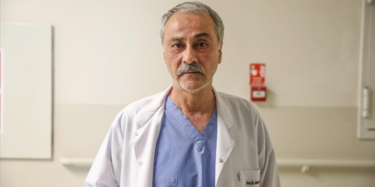 Depremde güvenli alanda “cenin” pozisyonunda kalmak kol ve bacak yaralanmalarını önlüyor