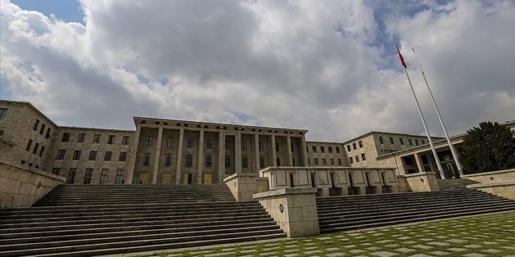 OHAL ilan edilen illerde sağlık ve yargı alanlarında alınan tedbirler TBMM'de