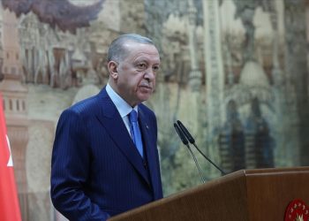 Deprem bölgesinde konutlar 3 veya 4 katlı, 3 oda 1 salon olarak hak sahiplerine verilecek