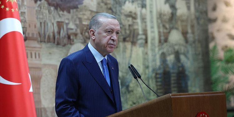 Deprem bölgesinde konutlar 3 veya 4 katlı, 3 oda 1 salon olarak hak sahiplerine verilecek