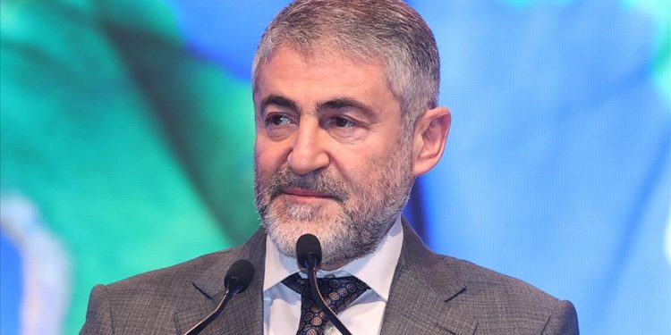 Yerli ve katma değerli üretimi artırmak için çalışıyoruz