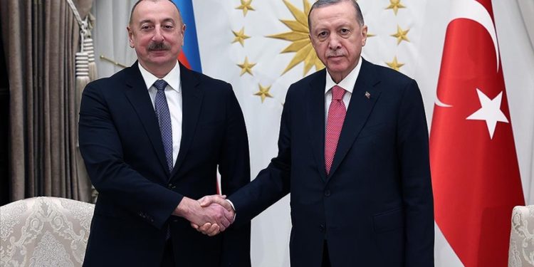 Cumhurbaşkanı Erdoğan, Azerbaycan Cumhurbaşkanı Aliyev ile görüştü