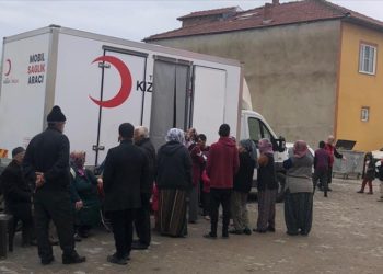 Türk Kızılay mobil sağlık aracı, Malatya'da depremzedelere sağlık hizmetini sürdürüyor