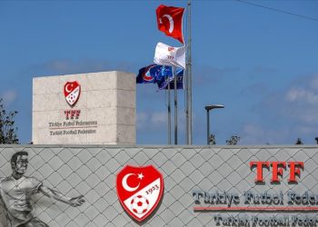 Süper Lig'den 7 kulüp PFDK'ye sevk edildi