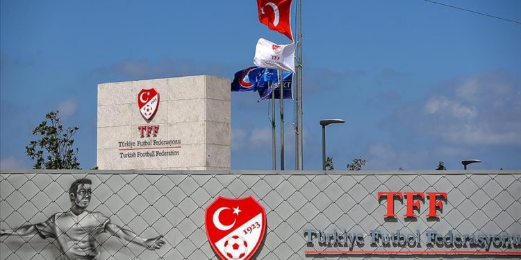 Süper Lig'den 7 kulüp PFDK'ye sevk edildi