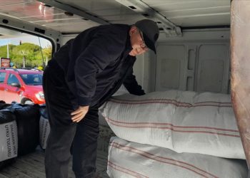 Muğla’da depremzedeler için uyku tulumu ve battaniye üretiliyor