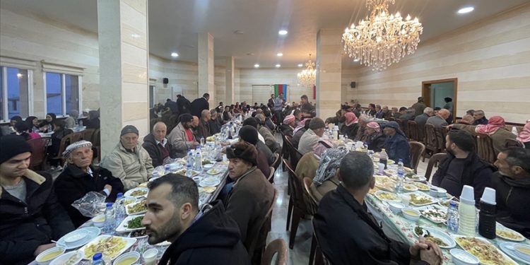 Azerbaycan Beyrut Büyükelçiliği Lübnanlı Türkmenler için iftar verdi