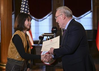 Türkiye’nin Washington Büyükelçiliğinde, deprem yardım kampanyası gönüllülerine teşekkür töreni