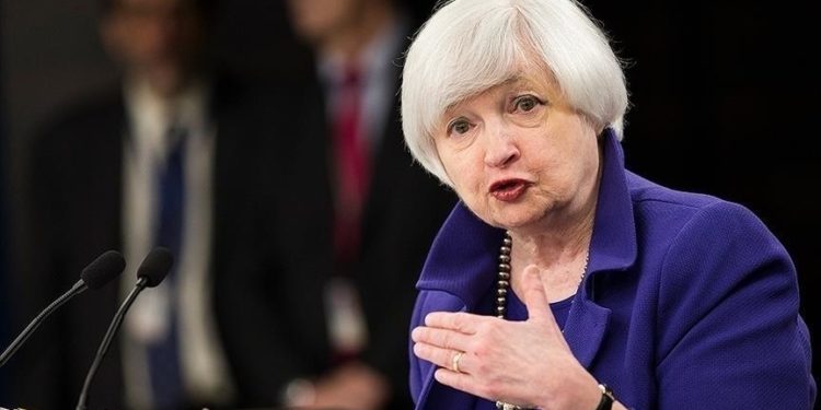 ABD Hazine Bakanı Yellen, tüm banka mevduatlarını sigortalamayı düşünmediklerini söyledi