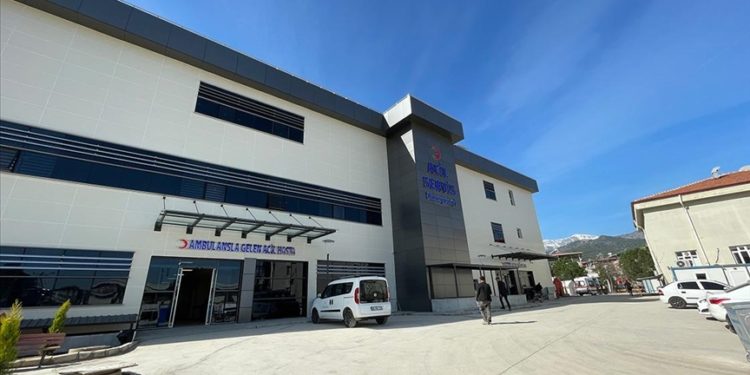 Hatay’ın Belen, Arsuz ve Hassa ilçelerinde yeni devlet hastaneleri hizmete başladı