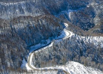 Çam Dağı'nda karla kaplanan ormanlar havadan görüntülendi
