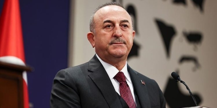 Dışişleri Bakanı Çavuşoğlu, Azerbaycanlı mevkidaşı Bayramov ile telefonda görüştü