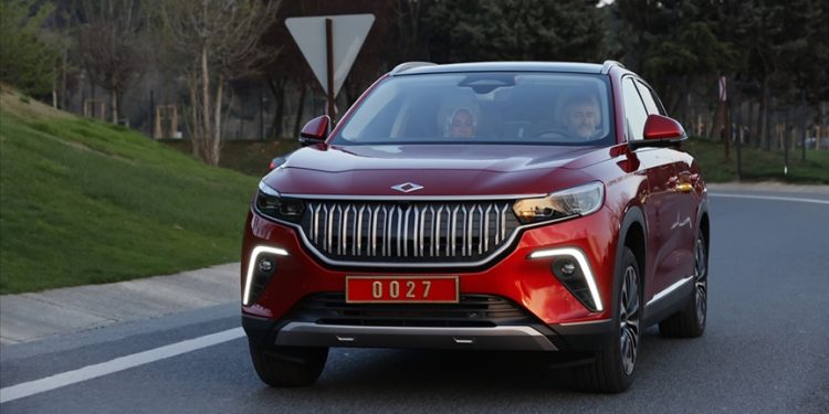 Bakan Nebati, yerli ve milli otomobil Togg ile ilk sürüşünü gerçekleştirdi