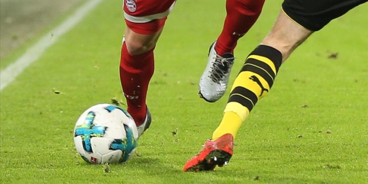 Bayern Münih, Borussia Dortmund’u 4-2 mağlup ederek liderliği geri aldı