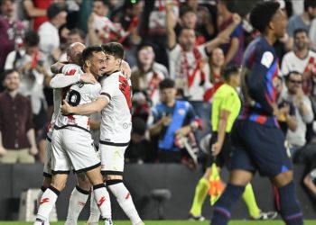 La Liga'da lider Barcelona deplasmanda Rayo Vallecano'ya yenildi