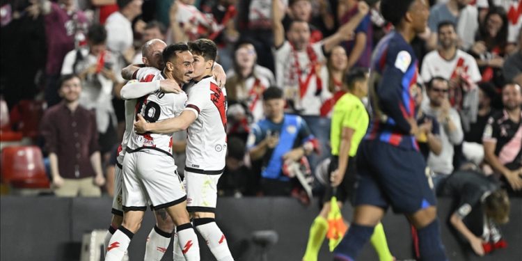 La Liga'da lider Barcelona deplasmanda Rayo Vallecano'ya yenildi