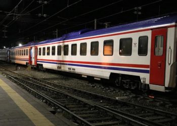 Trende konaklayan Hataylı depremzedeler bu yıl ramazanı buruk geçiriyor