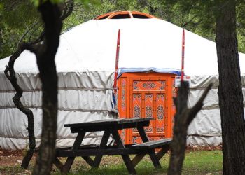 Moğolistan’dan gönderilen 40 otağ Adıyaman’daki Ali Dağı Mesire Alanı’na kuruldu