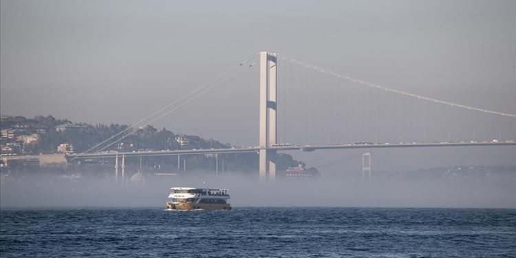 İstanbul’da hava muhalefeti nedeniyle bazı vapur seferleri yapılamıyor