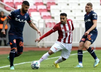 Demir Grup Sivasspor ile Medipol Başakşehir berabere kaldı