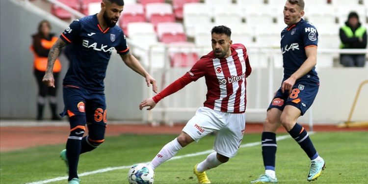 Demir Grup Sivasspor ile Medipol Başakşehir berabere kaldı