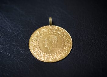 3 ayda yaklaşık 5,8 milyon adet çeyrek altın üretildi