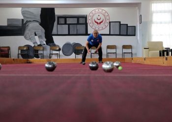 Bocce oynayarak zinde kalan Edirne Huzurevi’nin “70’lik delikanlıları” şampiyonluk hedefliyor