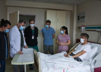 Organ bekleyen 10 hasta için 48 saat ameliyathaneden çıkmadılar