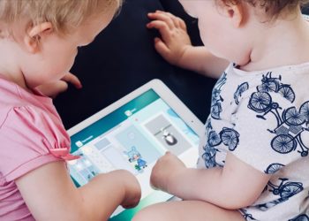 Çocukların 18 aylık olmadan ekranla tanışması sakıncalı bulunuyor