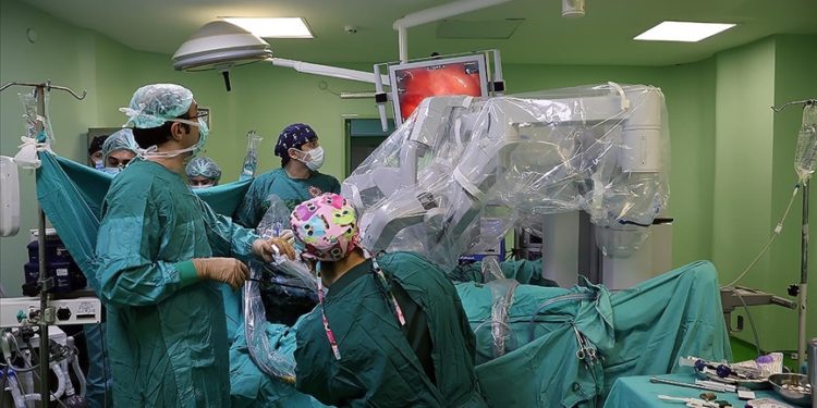 Türkiye, yapay ve robotik kalp cerrahisinde Avrupa’nın önde gelen ülkeleri arasında