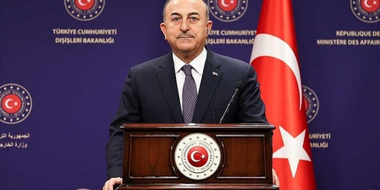 Çavuşoğlu İsrailli mevkidaşıyla telefon görüşmesinde Gazze'ye ve Lübnan'a hava saldırılarını kınadı