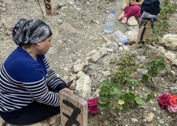 Marmara Depremi'nde doğan oğlunu, "asrın felaketinde" kaybetti