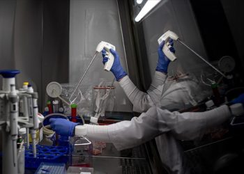 Dünyada kanser vakalarında 2020’ye kıyasla 2040’a kadar yüzde 55 artış bekleniyor