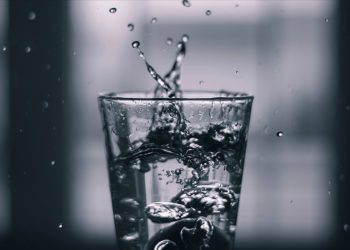 Sıvı tüketiminin az olması böbrek taşına neden oluyor