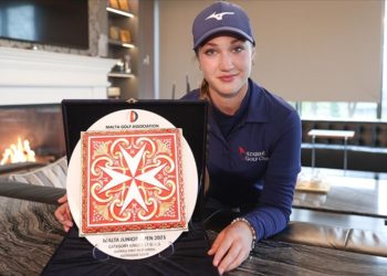 Turnuvalardan birinciliklerle dönen 13 yaşındaki Türk golfçü, dünya sıralamasına girdi