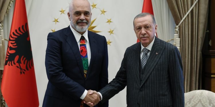 Arnavutluk Başbakanı Rama, Cumhurbaşkanı Erdoğan’ın Türkiye için olağanüstü bir iş yaptığını söyledi