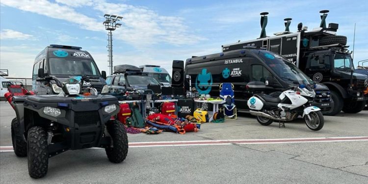 Sağlık Bakanı Koca, UMKE Atak Arama Kurtarma Ekibi kurulduğunu açıkladı