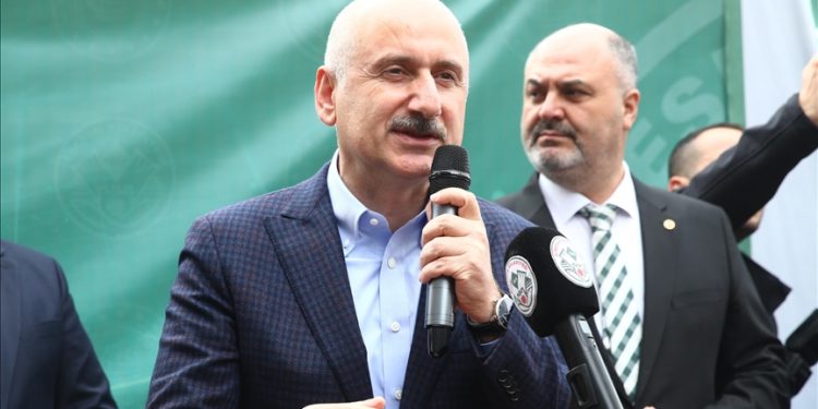 Yaptığımız yollarla her yıl 13 bin vatandaşımızın canını kurtarıyoruz