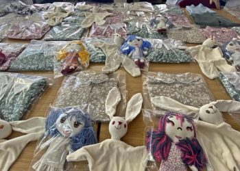 Depremzede çocukların bayramlığı olgunlaşma enstitüsünden